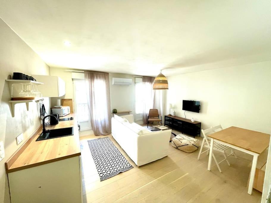 Maison Charmante Avec Terrasse, 2 Chambres 马瑟伊兰 外观 照片
